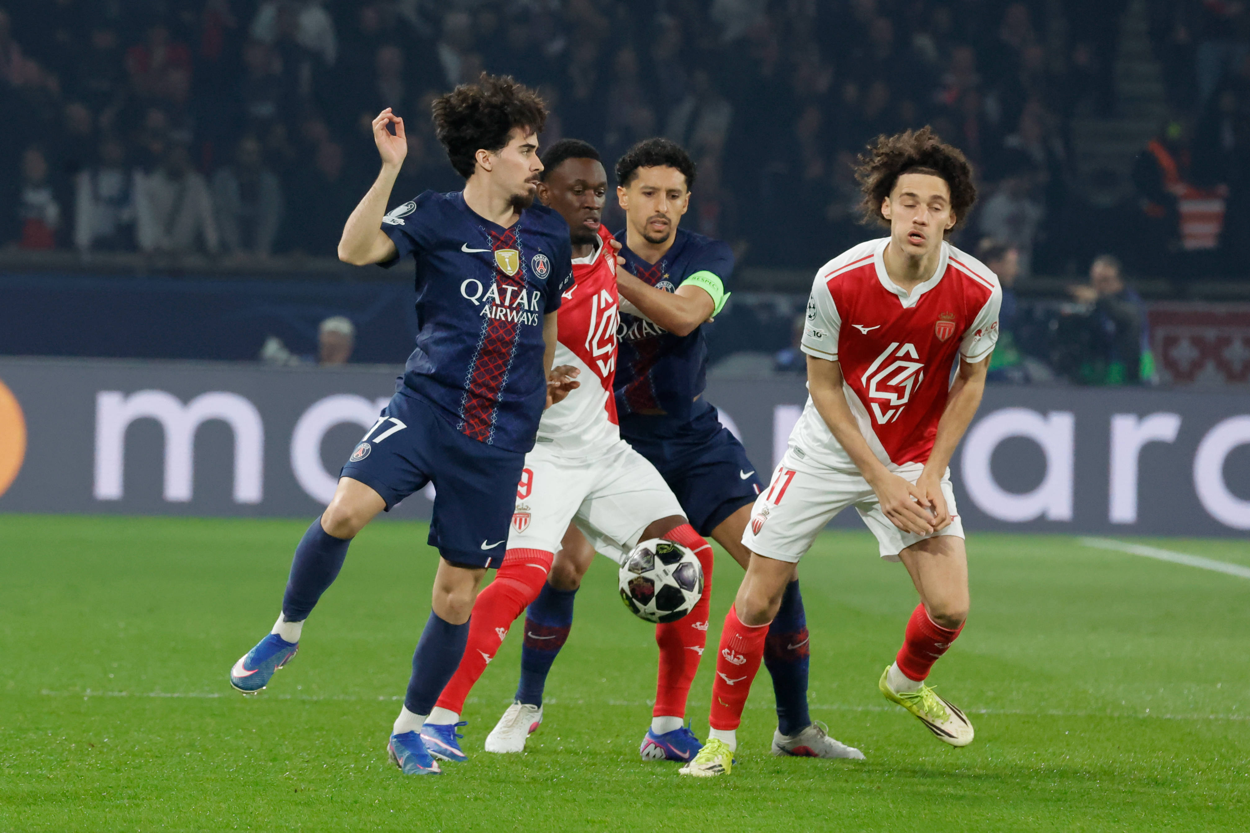 开云中国-巴黎圣日耳曼足球队击败对手取得胜利了吗